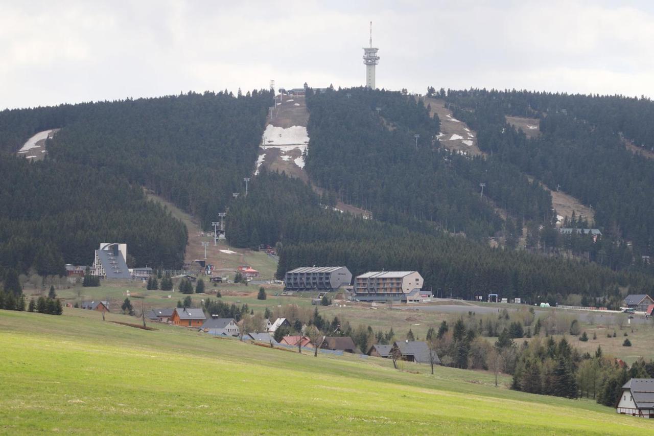 Mountain Apartments Klinovec Hexagon Loučná pod Klínovcem Dış mekan fotoğraf