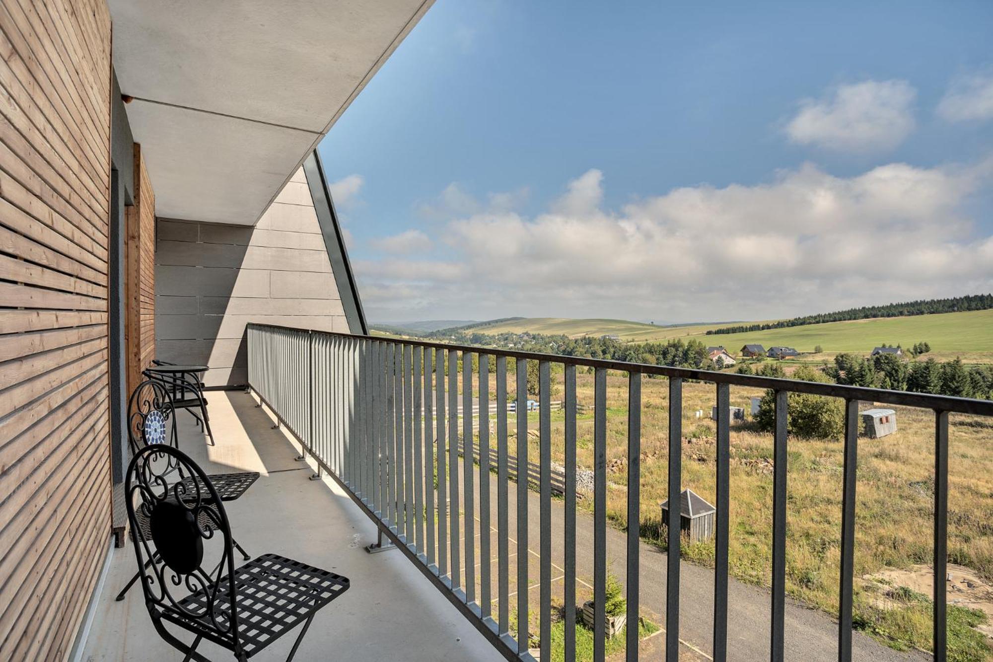 Mountain Apartments Klinovec Hexagon Loučná pod Klínovcem Dış mekan fotoğraf